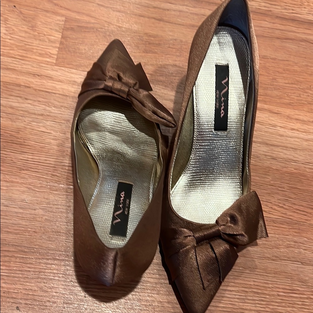 Nina Brown Heels with Elegant Bow Detail